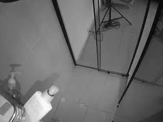 Camsoda Private Sex Chat of voyeurcam-jb-shower-2