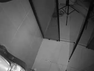 Camsoda Sex Cam of voyeurcam-jb-shower-2