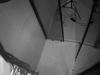 Camsoda Private Sex Chat of voyeurcam-jb-shower-2