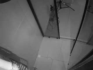 Camsoda Private Sex Chat of voyeurcam-jb-shower-2