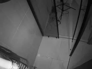 Camsoda Nude Webcam of voyeurcam-jb-shower-2