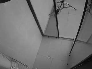 Camsoda Private Sex Chat of voyeurcam-jb-shower-2