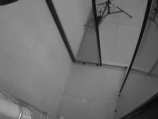 Camsoda Private Sex Chat of voyeurcam-jb-shower-2