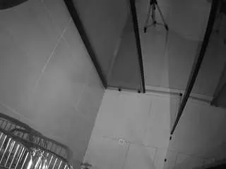 Camsoda Private Sex Chat of voyeurcam-jb-shower-2