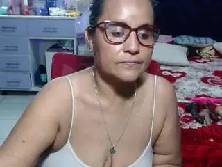 Camsoda Watch Live Sex Cams of samy-mature