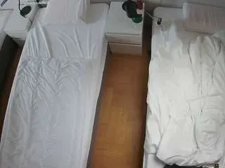 Camsoda Sex Chat of voyeurcam-julmodels-bed-5