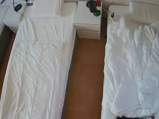 Camsoda Private Sex Chat of voyeurcam-julmodels-bed-5