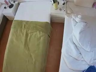 Camsoda Nude Webcam of voyeurcam-julmodels-bed-5