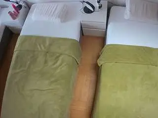 Camsoda Best Webcam of voyeurcam-julmodels-bed-5