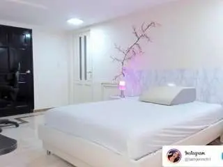 Camsoda Watch Live Sex Cams of charolbruce