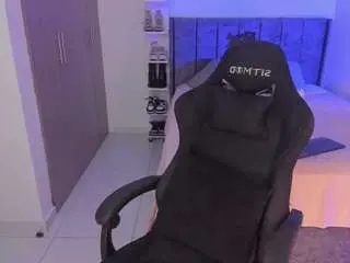 Camsoda Live Sex Cam of louanebour