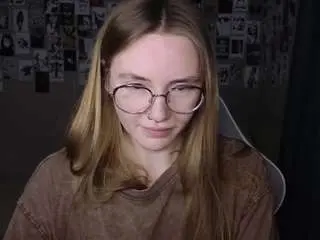 Camsoda Free Live Porn of littlevildevil