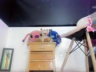 Camsoda Free Porn Cam of rianna-garcia1