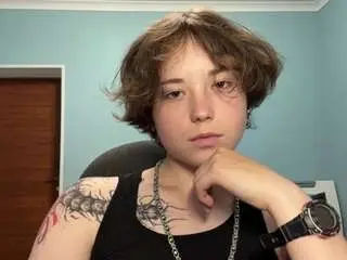 Camsoda Sex Cam of adrienemartire