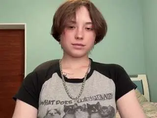 Camsoda Nude Webcam of adrienemartire