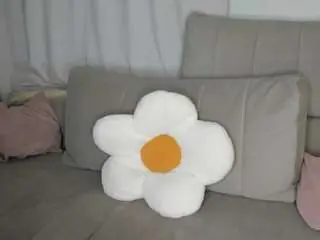 Camsoda Sex Cam of lil-zoraa