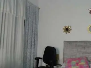 Camsoda Watch Live Sex Cams of reina-mature