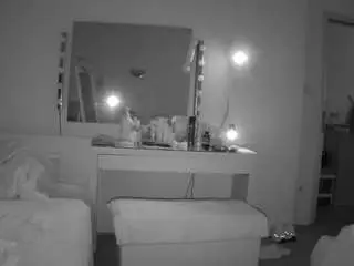 Camsoda Live Sex Cam of voyeurcam-julmodels-living-6