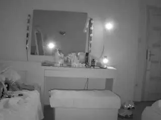 Camsoda Sex Cam of voyeurcam-julmodels-living-6