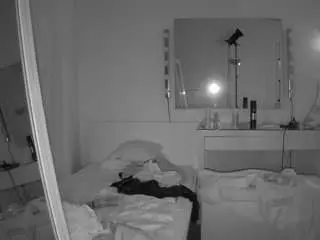 Camsoda Private Sex Chat of voyeurcam-julmodels-living-6