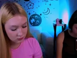 Camsoda Sex Cam of playful-sophie