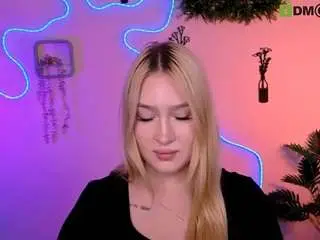 Camsoda Adult Webcam of playful-sophie