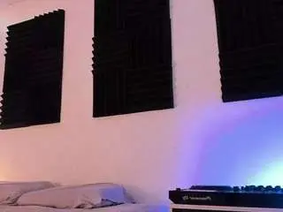 Camsoda Free Live Porn of eloncoxx01