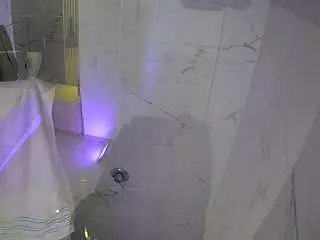 Camsoda Private Sex Chat of voyeurcam-casa-salsa-bathroom-11
