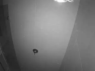 Camsoda Nude Webcam of voyeurcam-casa-salsa-bathroom-11
