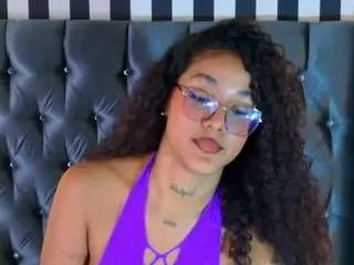 Camsoda Free Live Porn of kinsleybrown
