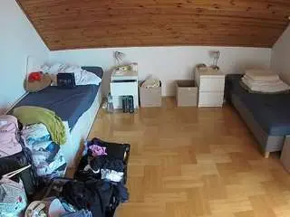 Camsoda Free Porn Cam of voyeurcam-julmodels-greybed-3