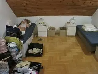 Camsoda Free Live Porn of voyeurcam-julmodels-greybed-3