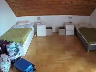 Camsoda Adult Webcams of voyeurcam-julmodels-greybed-3