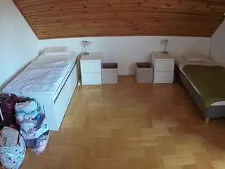 Camsoda Live Sex Cam of voyeurcam-julmodels-greybed-3