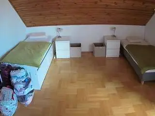 Camsoda Best Webcam of voyeurcam-julmodels-greybed-3