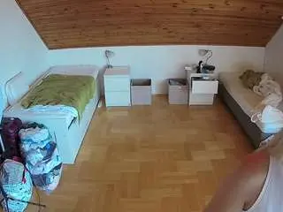 Camsoda Free Porn Cam of voyeurcam-julmodels-greybed-3
