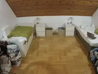 Camsoda Nude Webcam of voyeurcam-julmodels-greybed-3