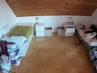 Camsoda Best Webcam of voyeurcam-julmodels-greybed-3