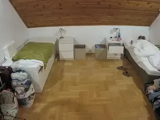 Camsoda Live Sex Cam of voyeurcam-julmodels-greybed-3