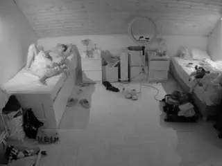 Camsoda Sex Chat of voyeurcam-julmodels-greybed-3