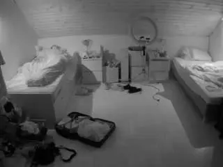 Camsoda Live Sex of voyeurcam-julmodels-greybed-3