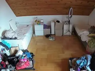 Camsoda Live Sex Cam of voyeurcam-julmodels-greybed-3