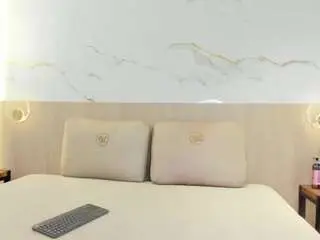 Camsoda Free Porn Cam of coralaine-foord