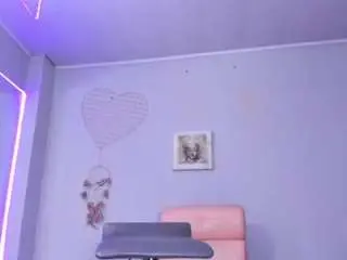 Camsoda Adult Webcam of sara-rouge