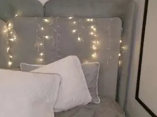Camsoda Sex Cam of mia-colllins