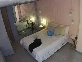 Camsoda Free Porn Cam of voyeurcam-casa-salsa-bedroom-2