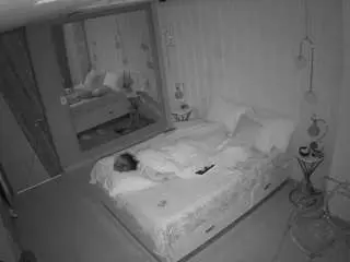 Camsoda Live Sex of voyeurcam-casa-salsa-bedroom-2