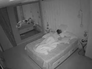 Camsoda Watch Live Sex Cams of voyeurcam-casa-salsa-bedroom-2