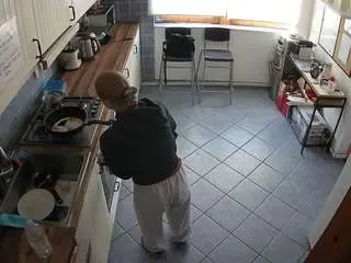 Camsoda Best Webcam of voyeurcam-julmodels-kitchen-2