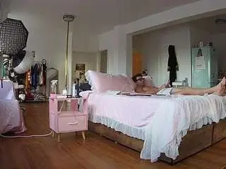 Camsoda Best Webcam of voyeurcam-celticiron-02